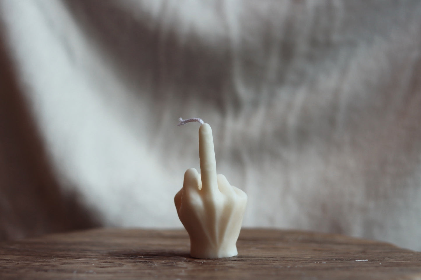 THE FINGER CANDLE