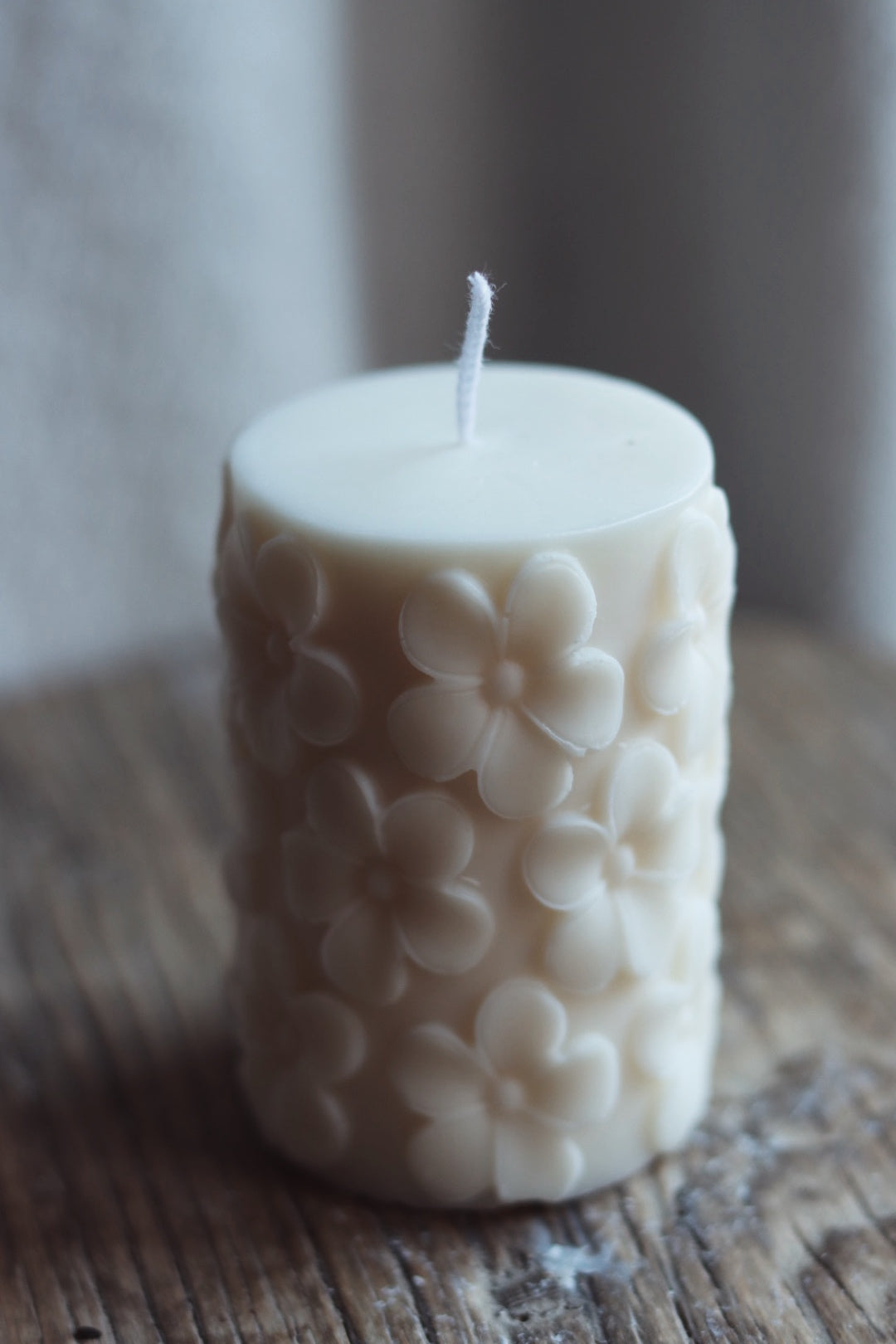 FLOWER POWER CANDLE